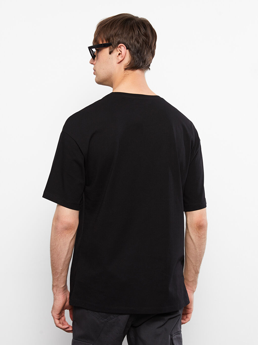Siyah Oversize Bisiklet Yaka Kısa Kollu Baskılı Penye Erkek Tişört-5