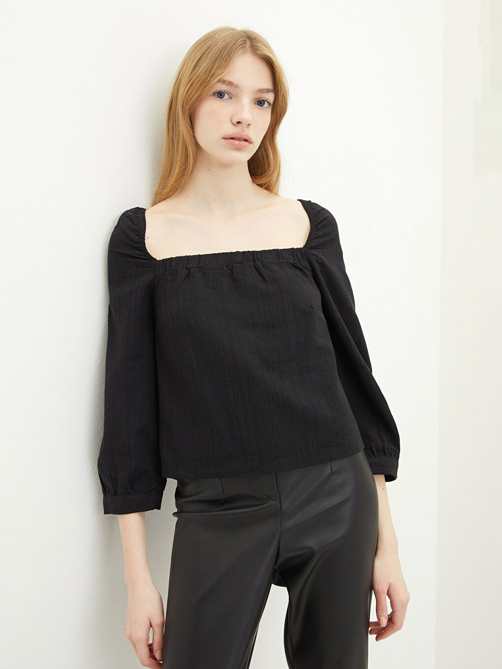 بلوزة سادة بياقة مربعة للسيدات من قماش بوبلين