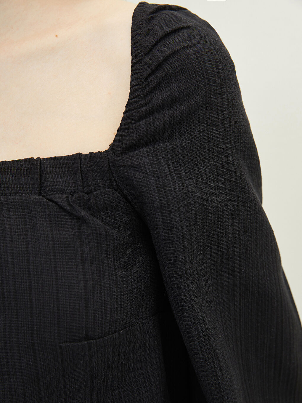 بلوزة سادة بياقة مربعة للسيدات من قماش بوبلين-2