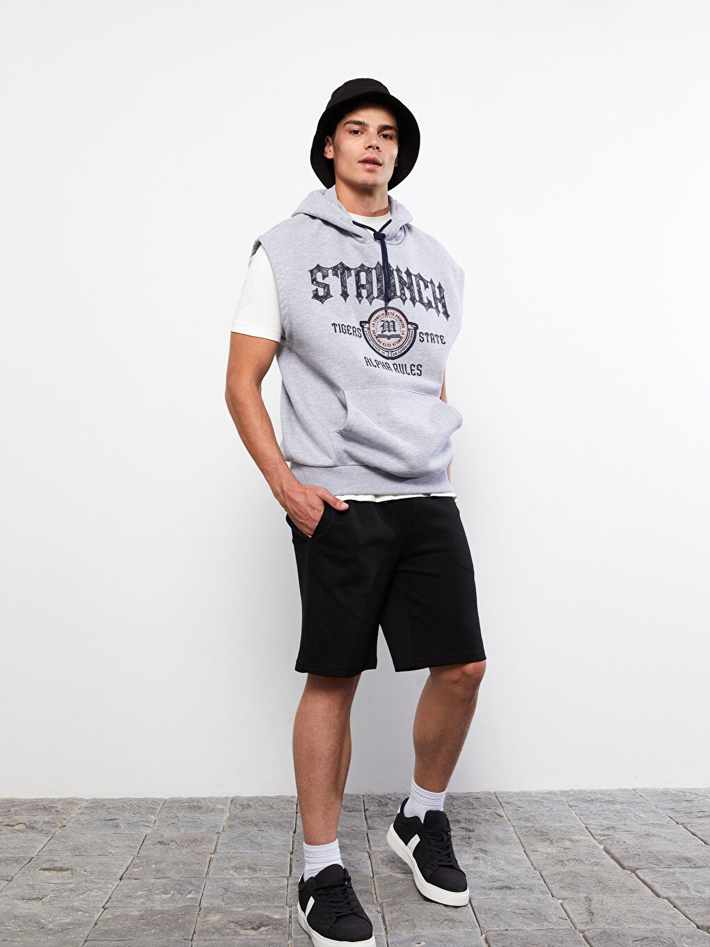 Siyah Standart Kalıp Örme Erkek Şort-1