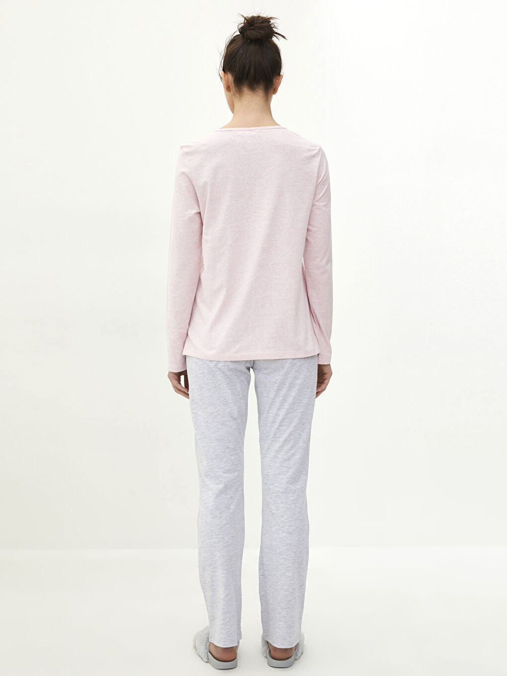 Gri Bisiklet Yaka Baskılı Uzun Kollu Kadın Pijama Takımı-4