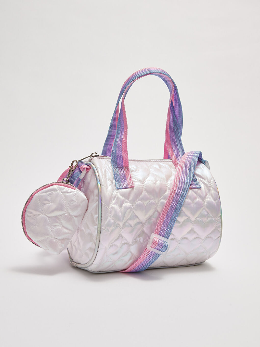 حقيبة يد مبطنة ومطرزة بشكل قلب بمظهر لامع وحقيبة صغيرة