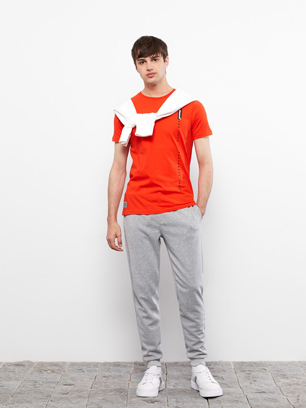 Turuncu Oversize Bisiklet Yaka Kısa Kollu Baskılı Penye Erkek Tişört