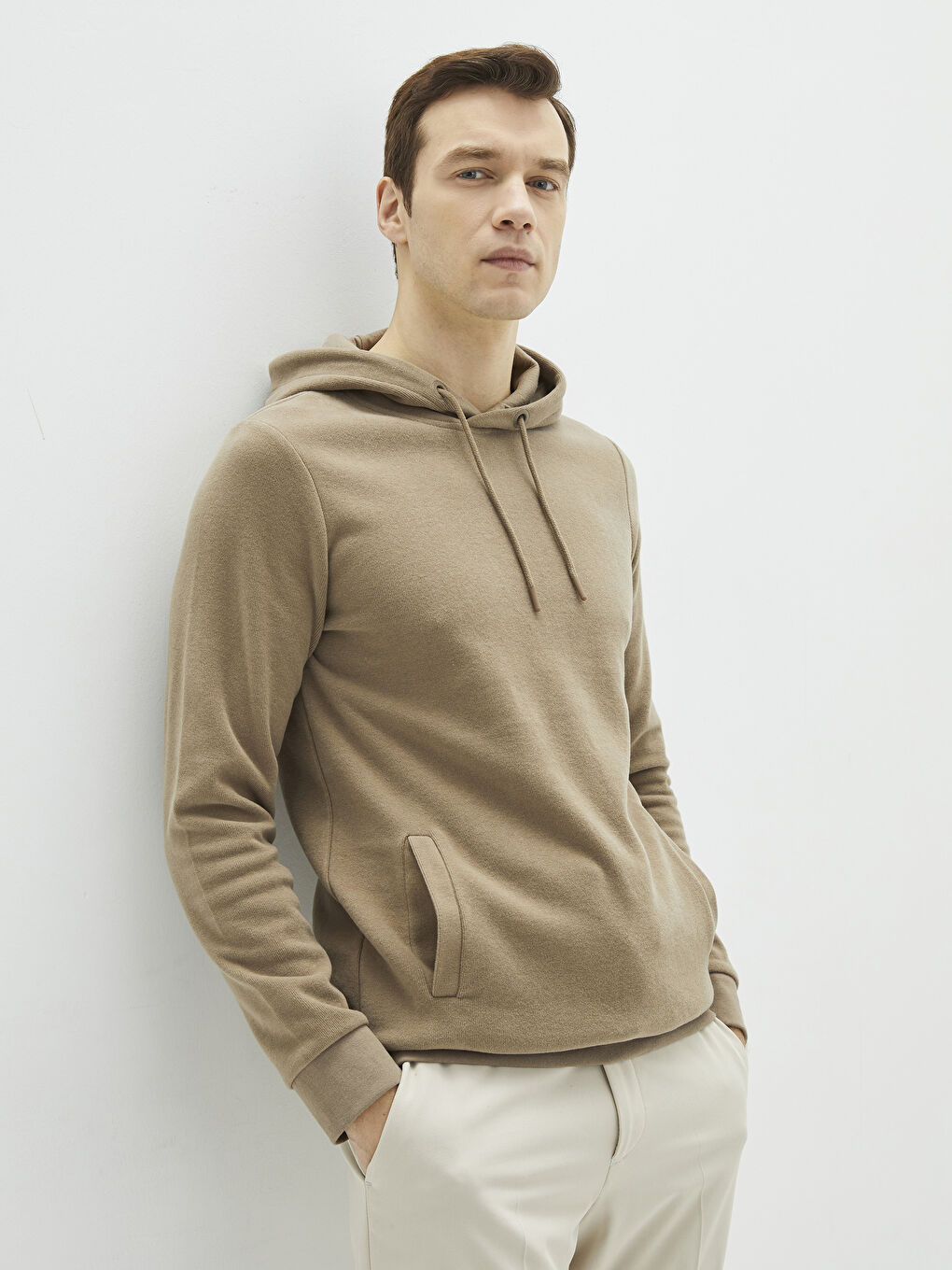 Kahverengi Uzun Kollu Erkek Hoodie