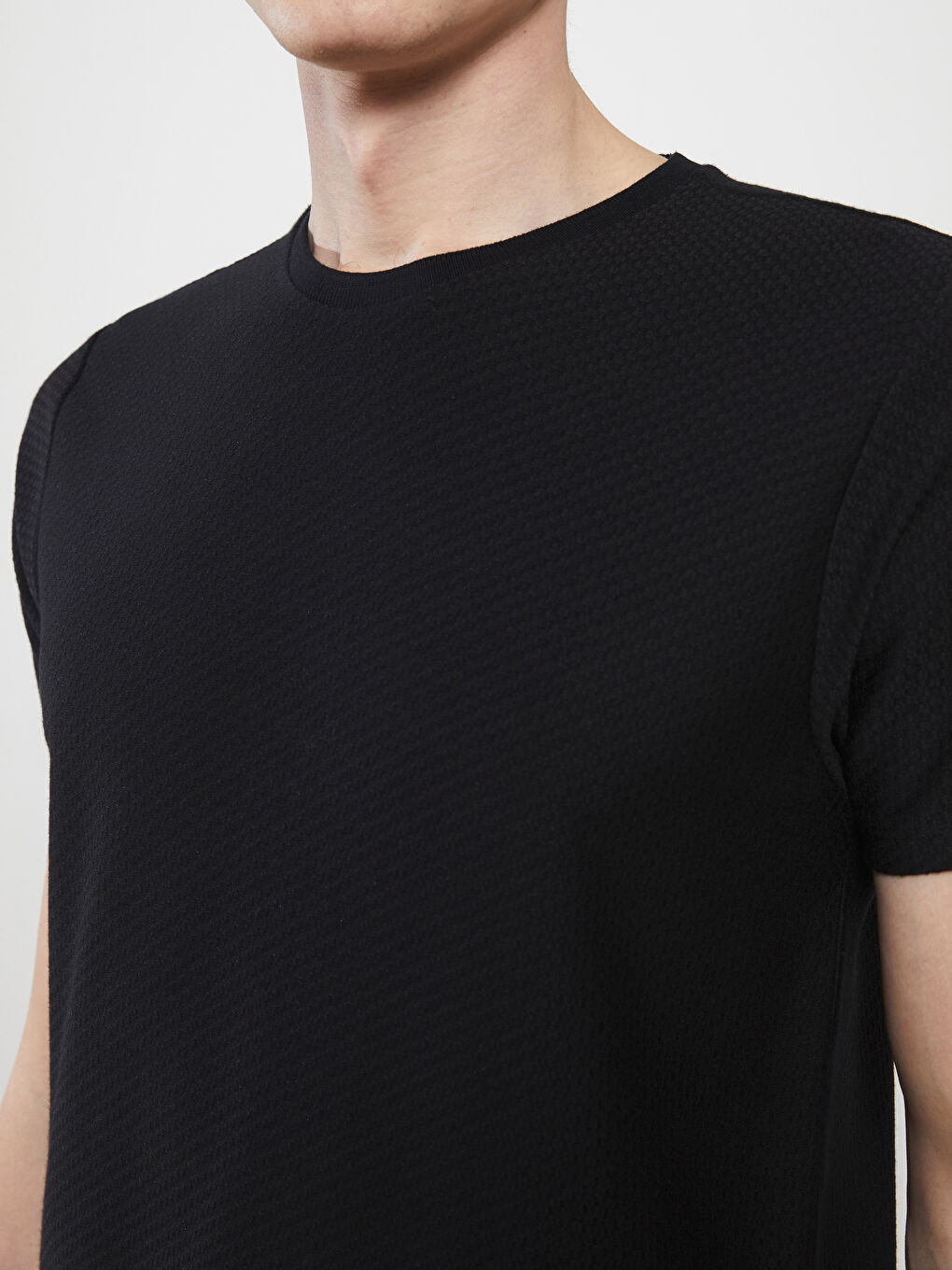 Siyah Bisiklet Yaka Penye Erkek Tişört-3