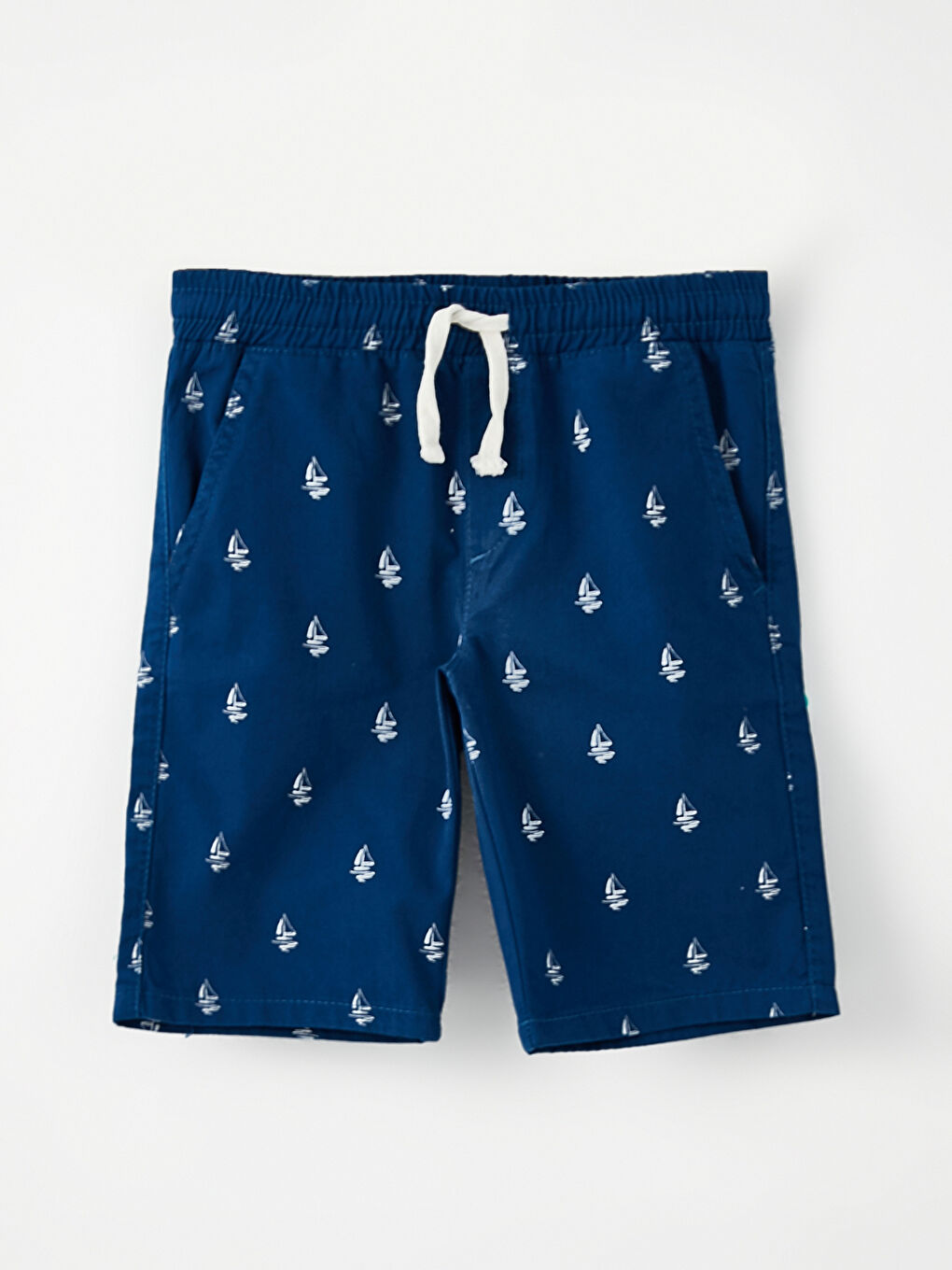 Beyaz Hakim Yaka Kısa Kollu Erkek Çocuk Gömlek ve Roller-2