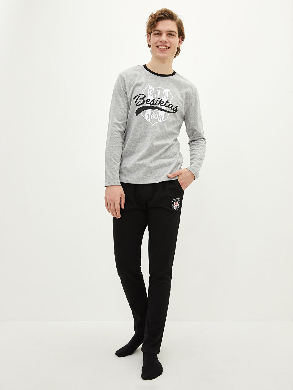 Gri Standart Kalıp Beşiktaş Baskılı Erkek Taraftar Pijama Takımı