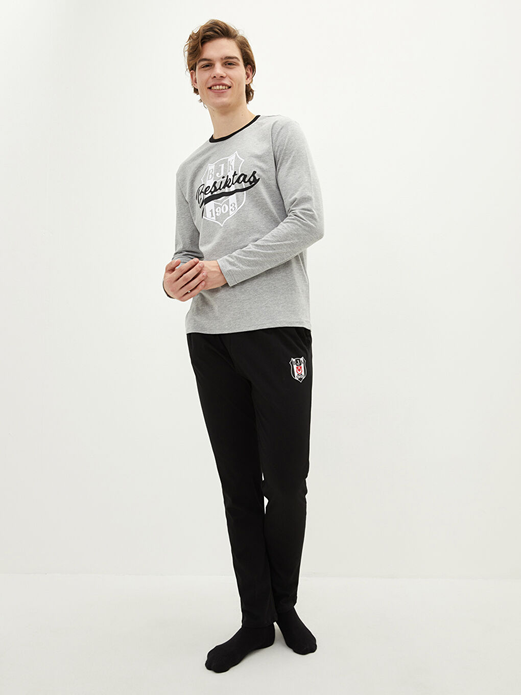 Gri Standart Kalıp Beşiktaş Baskılı Erkek Taraftar Pijama Takımı-1