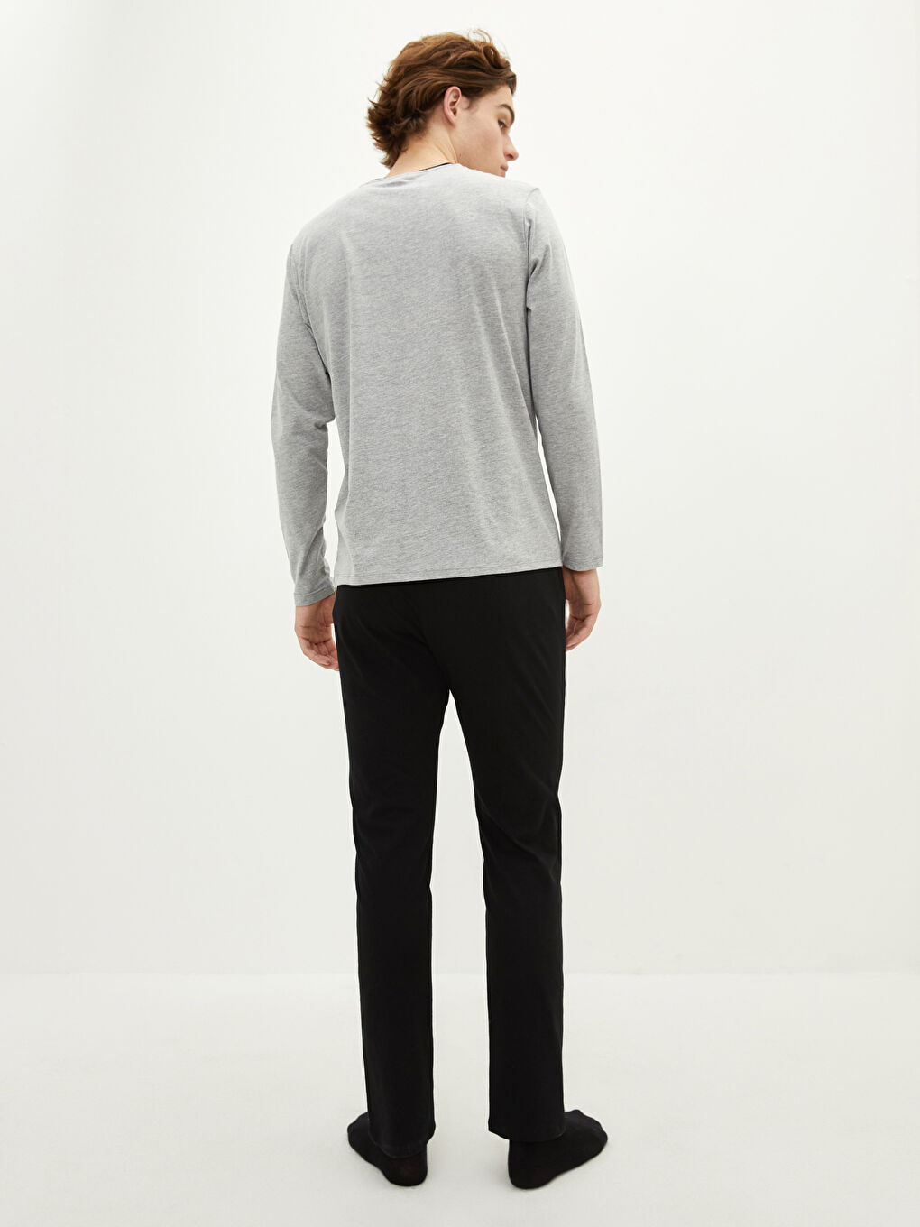 Gri Standart Kalıp Beşiktaş Baskılı Erkek Taraftar Pijama Takımı-4