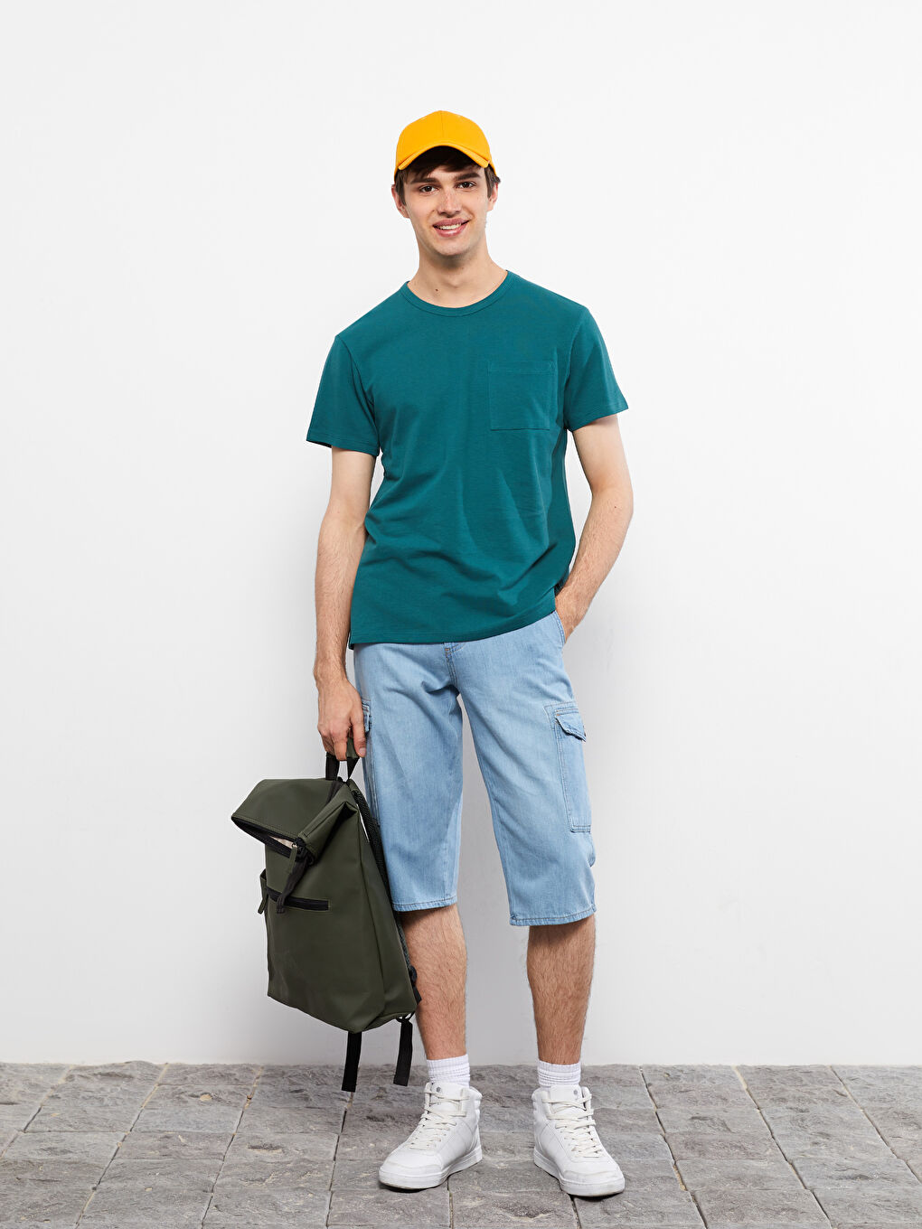 Yeşil Bisiklet Yaka Kısa Kollu Erkek Tişört-2