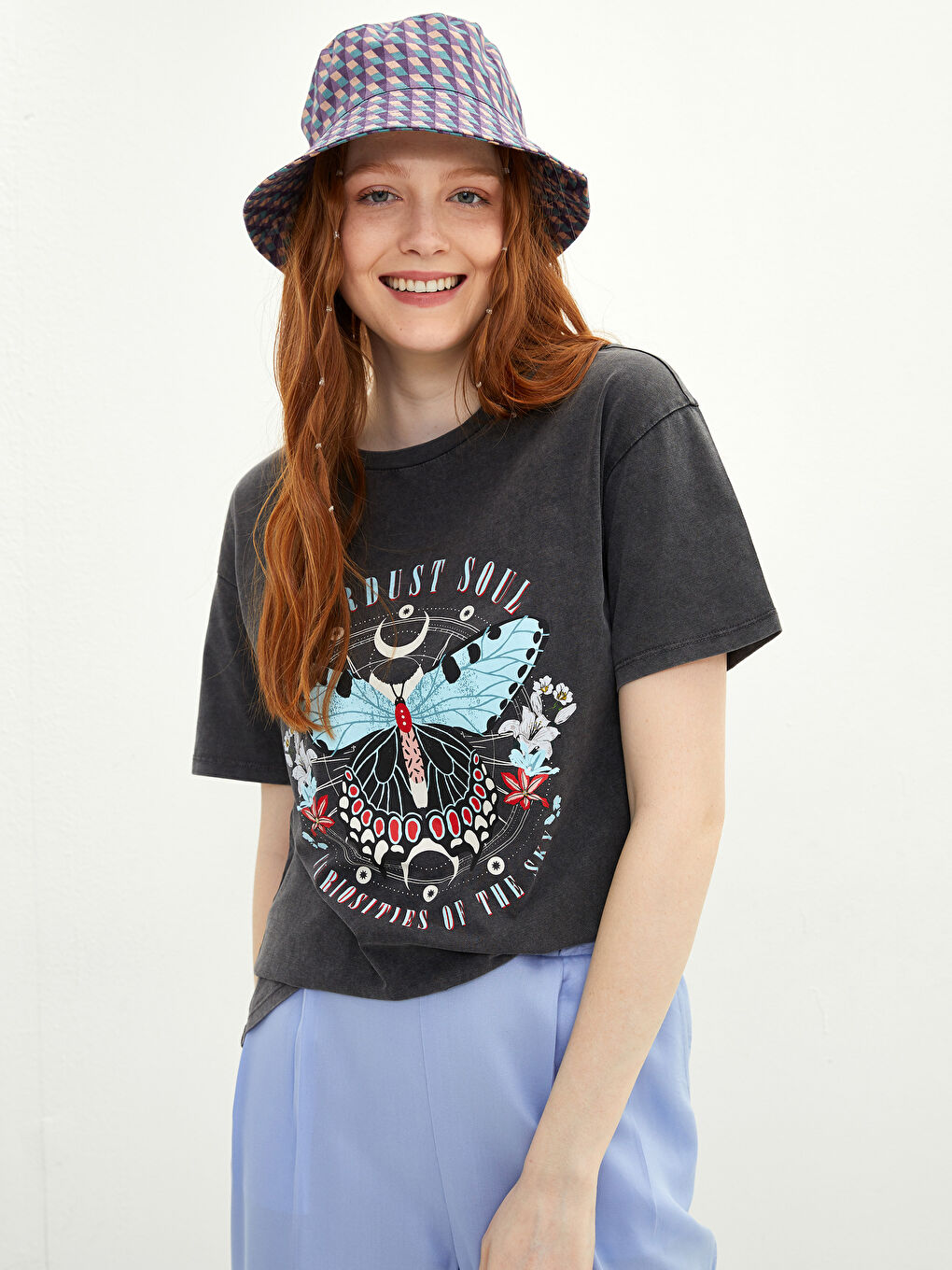 Antrasit Bisiklet Yaka Baskılı Kısa Kollu Pamuklu Kadın Tişört