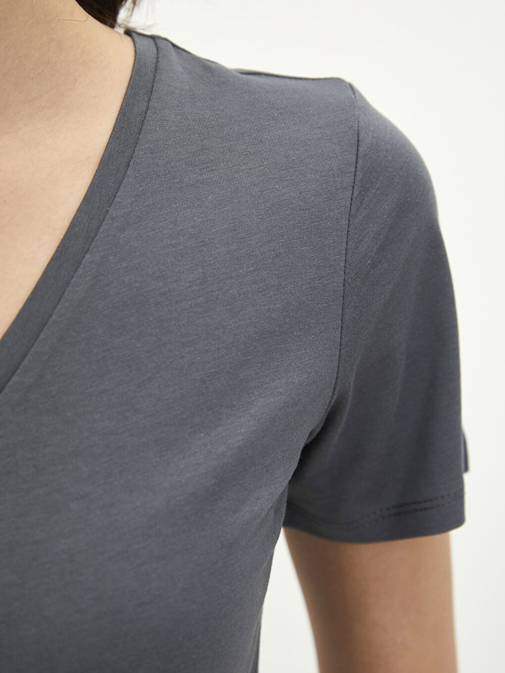 V-Neck Plain Short Sleeve Women's T-Shirt-3