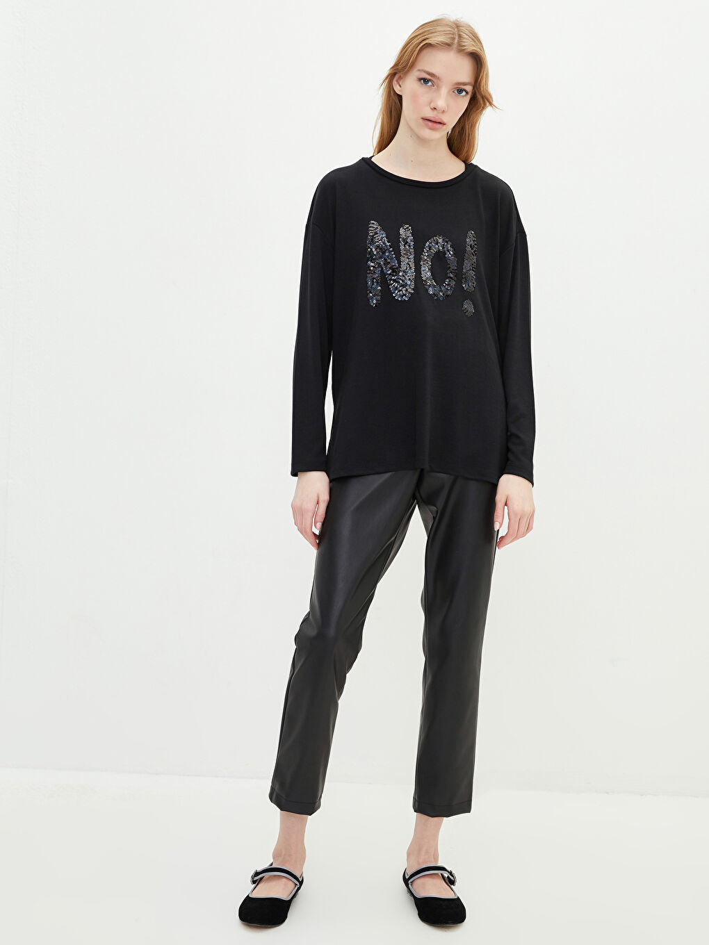 Siyah Bisiklet Yaka Pul Payet İşlemeli Kadın Tişört-3