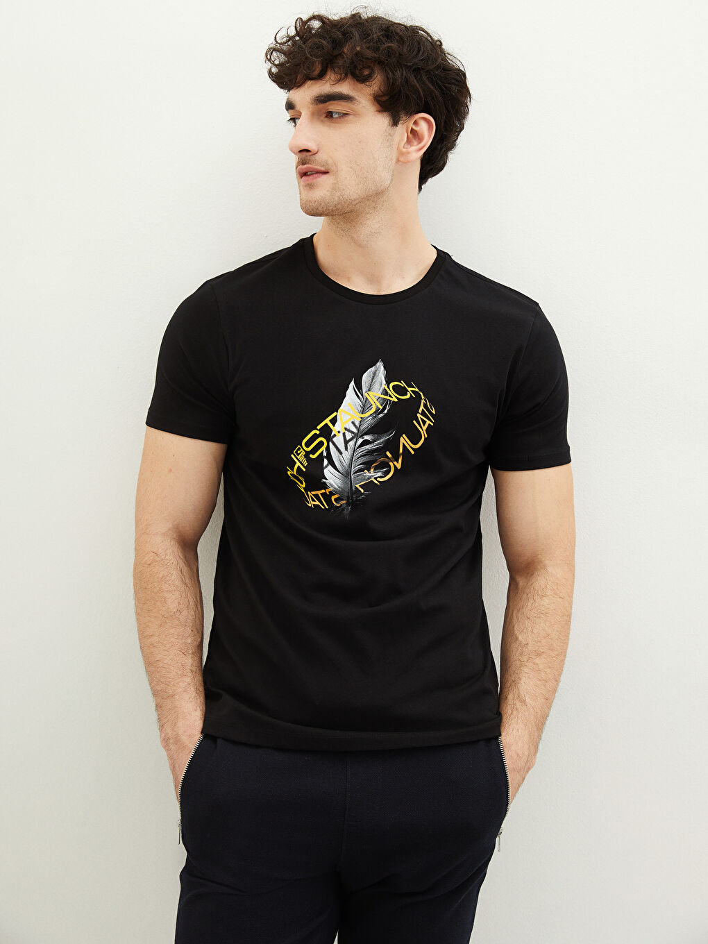 تيشيرت رجالي ياقة دائرية كم قصير مطبوع قطن ممشط