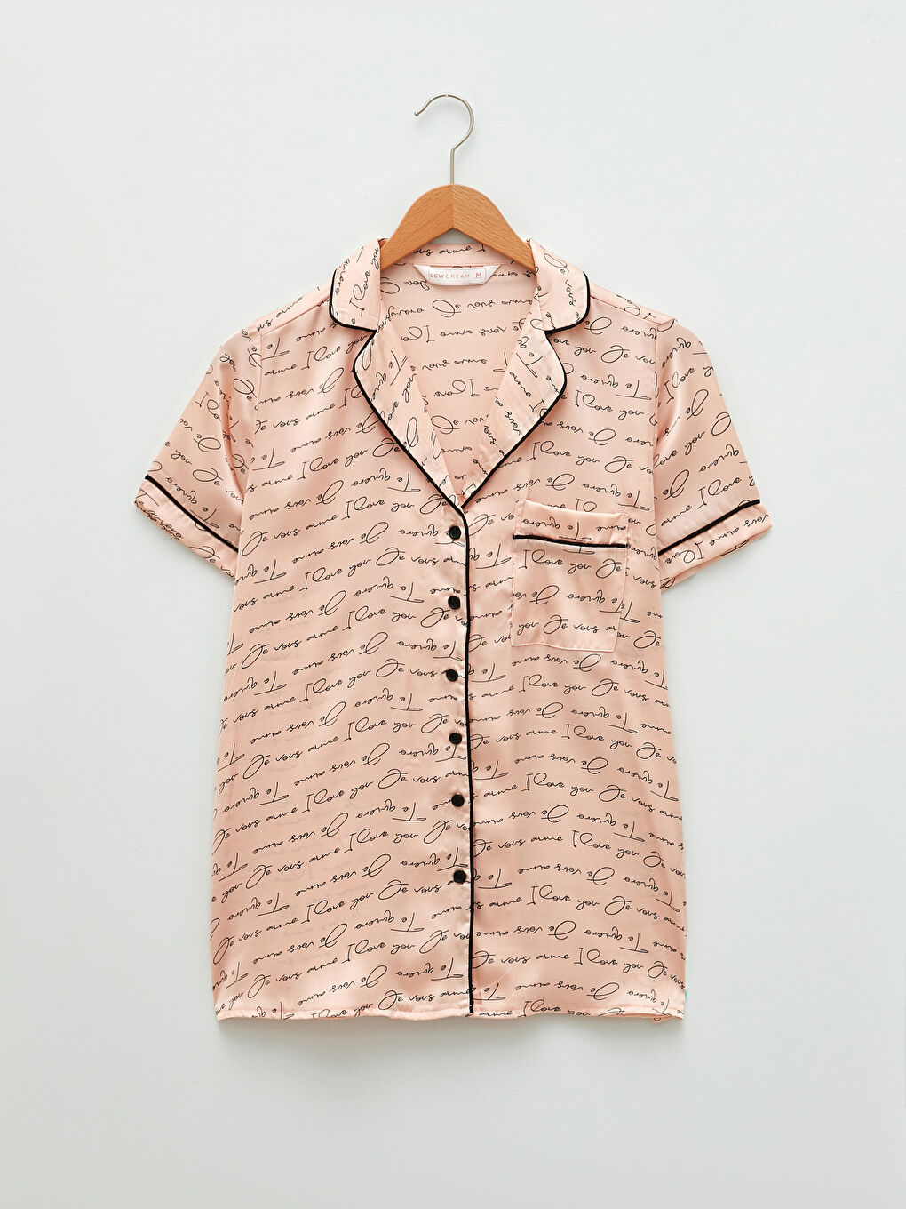 طقم بيجامة ستان كم قصير مطبوع بحروف بياقة قميص للسيدات-11