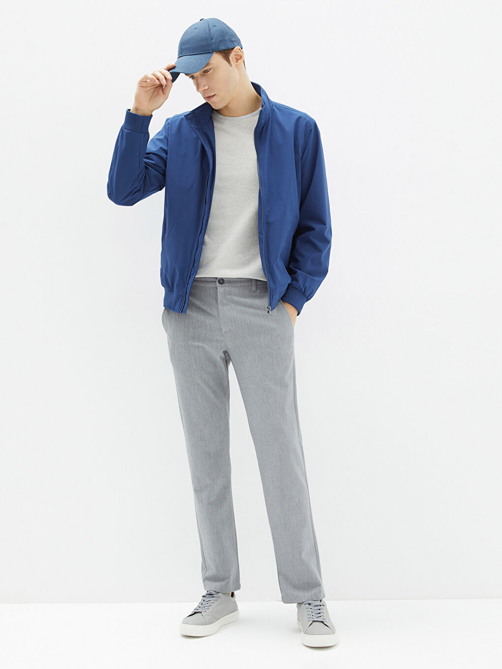 სტანდარტული ჭრა თხელი მამაკაცის კუს საყელო ქურთუკი-2