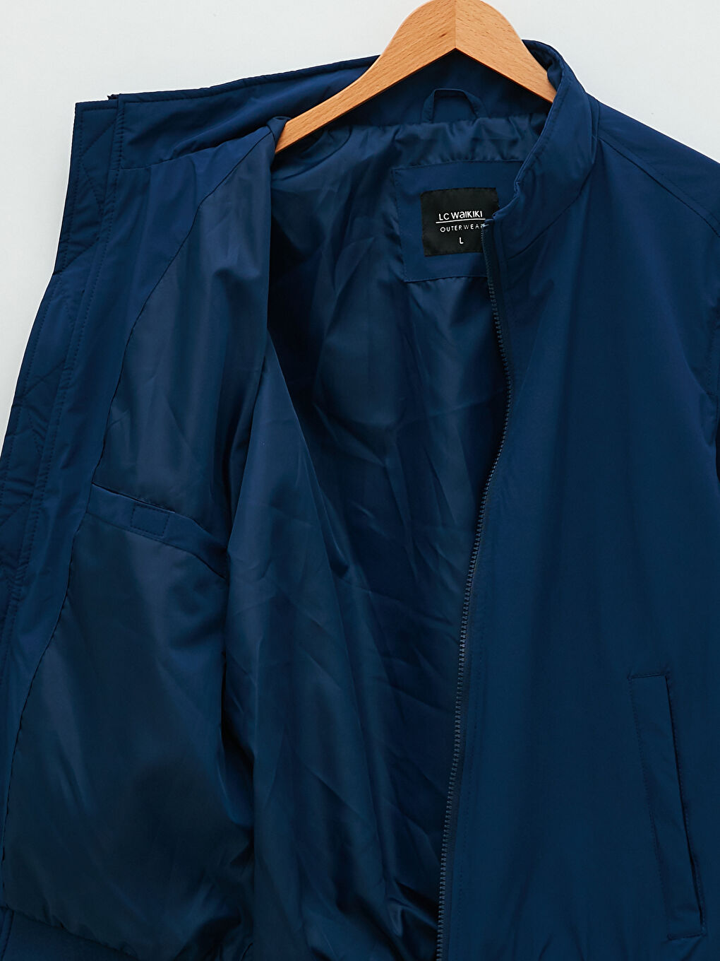 სტანდარტული ჭრა თხელი მამაკაცის კუს საყელო ქურთუკი-7