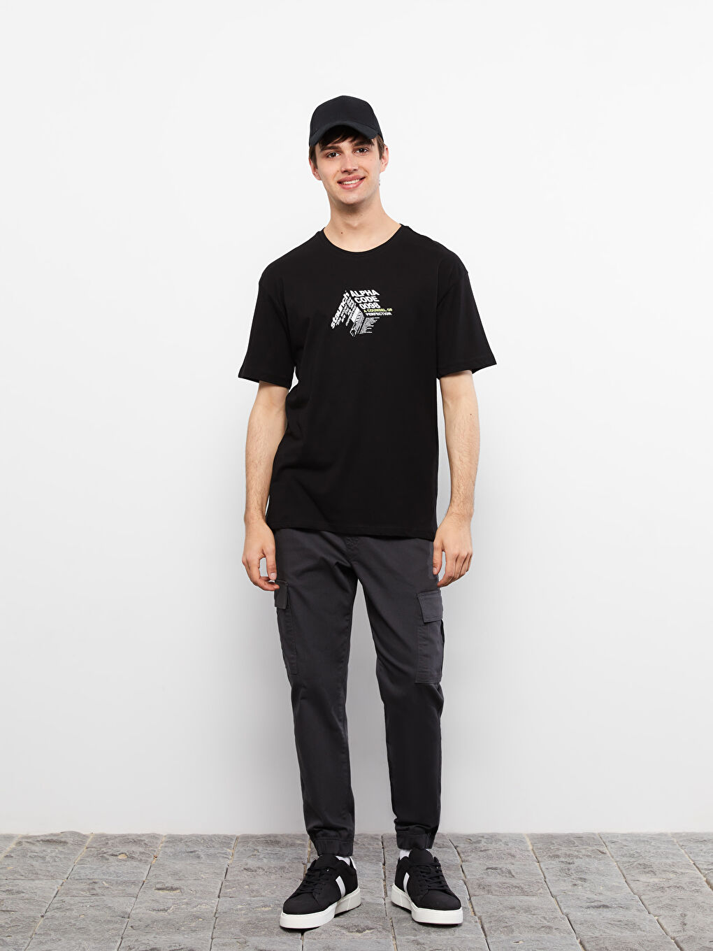 Siyah Bisiklet Yaka Kısa Kollu Baskılı Penye Erkek Tişört