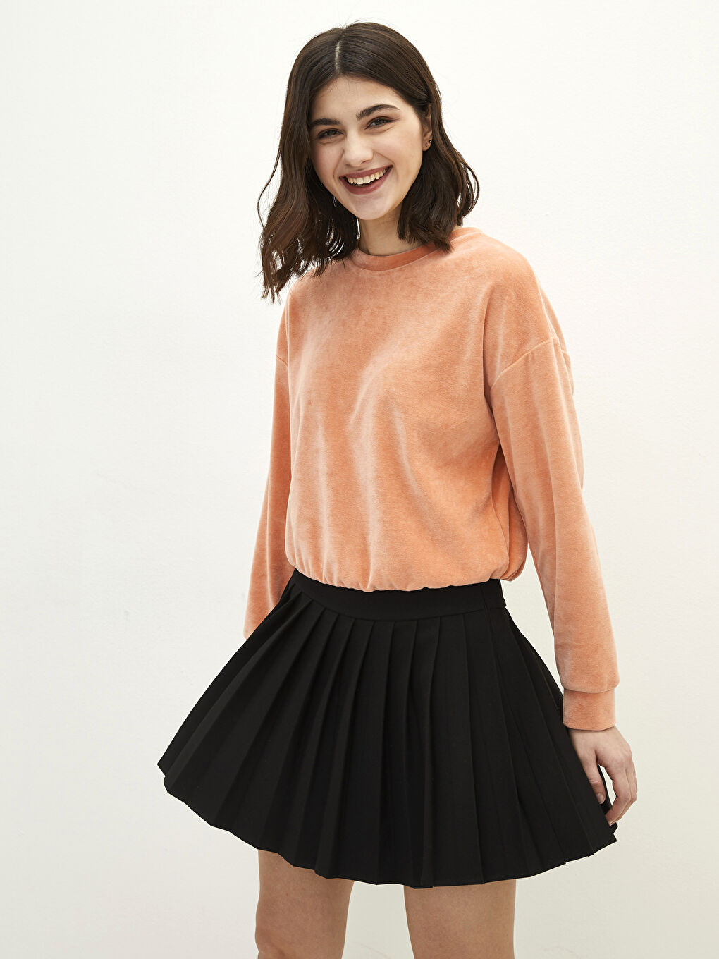 Crew Neck Regular Long Sleeve Velvet Women's Sweatshirt-1