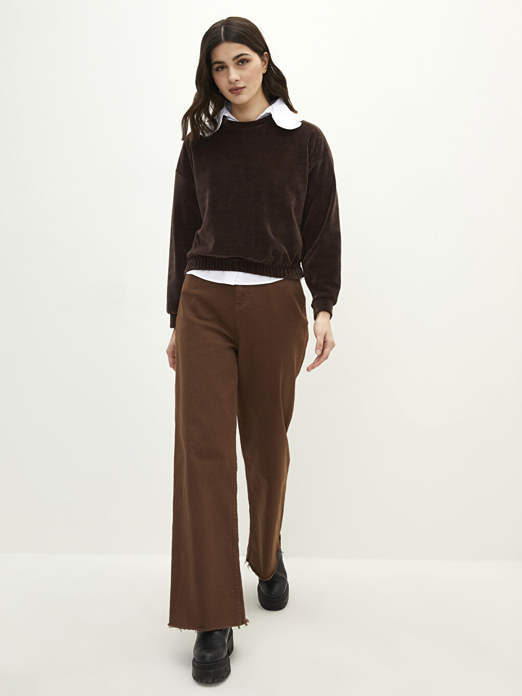 Kahverengi Bisiklet Yaka Düz Uzun Kollu Kadife Kadın Sweatshirt-2