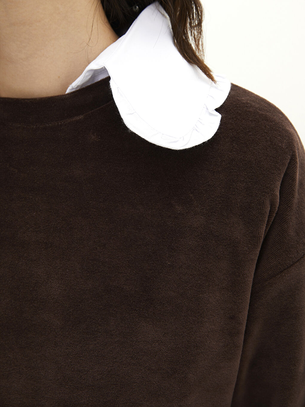 Kahverengi Bisiklet Yaka Düz Uzun Kollu Kadife Kadın Sweatshirt-3