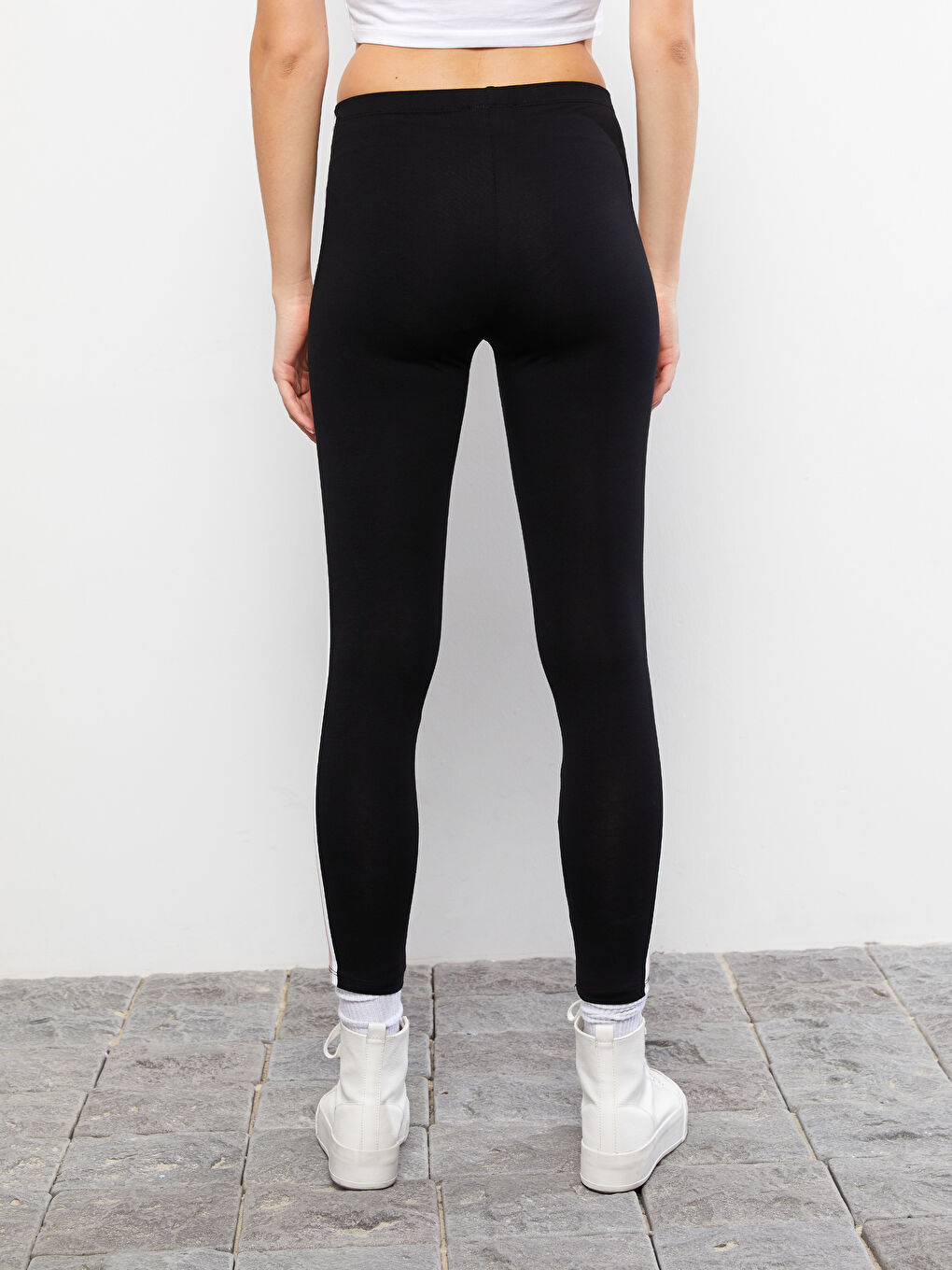 Siyah Beli Lastikli Düz Pamuklu Kadın Tayt-4