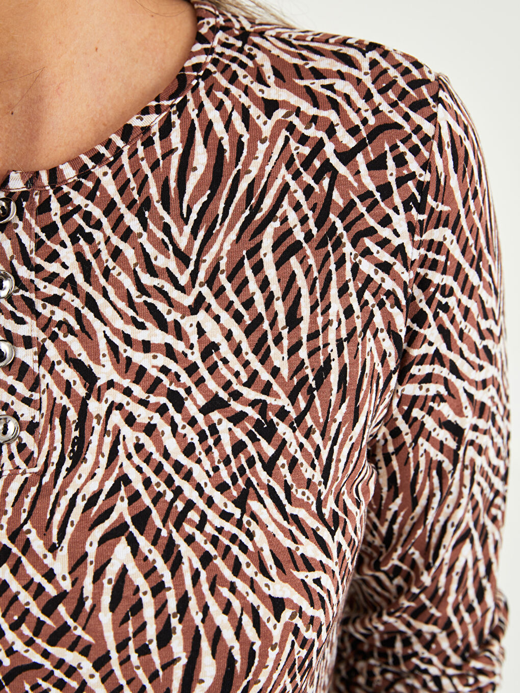 Karışık Bisiklet Yaka Desenli Uzun Kollu Viskon Kadın Tişört-2