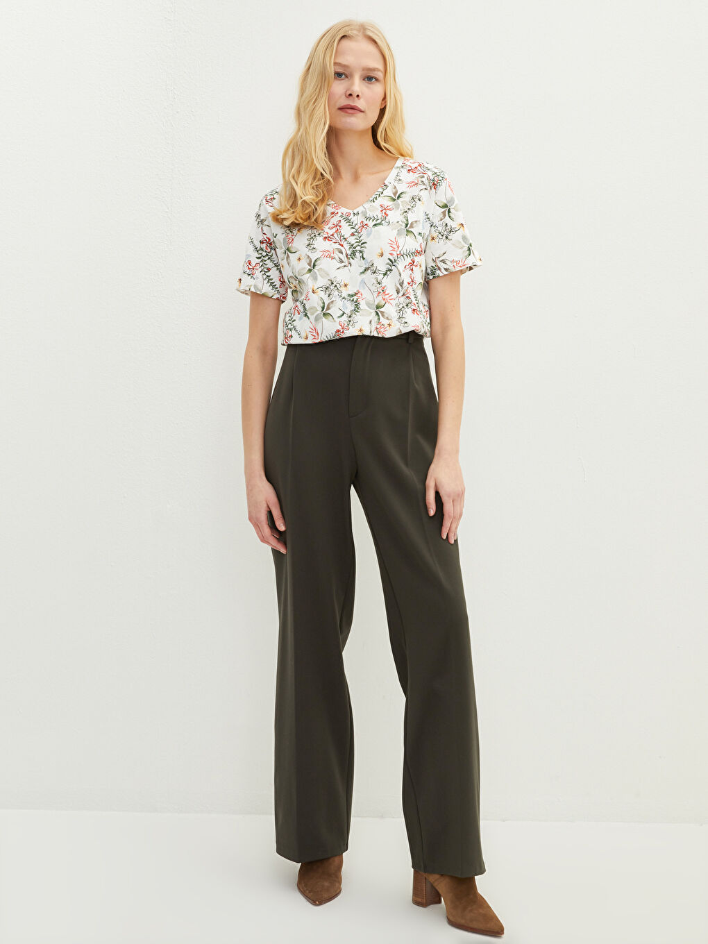 Women's V-Neck Floral Short Sleeve Cotton T-Shirt-1