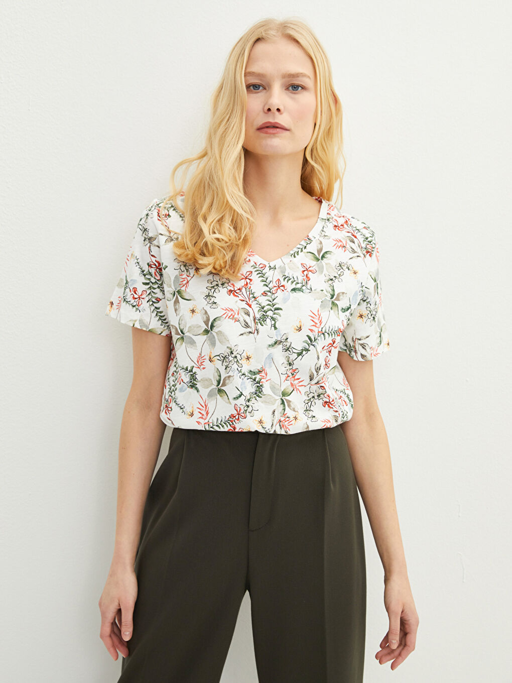 Women's V-Neck Floral Short Sleeve Cotton T-Shirt-2