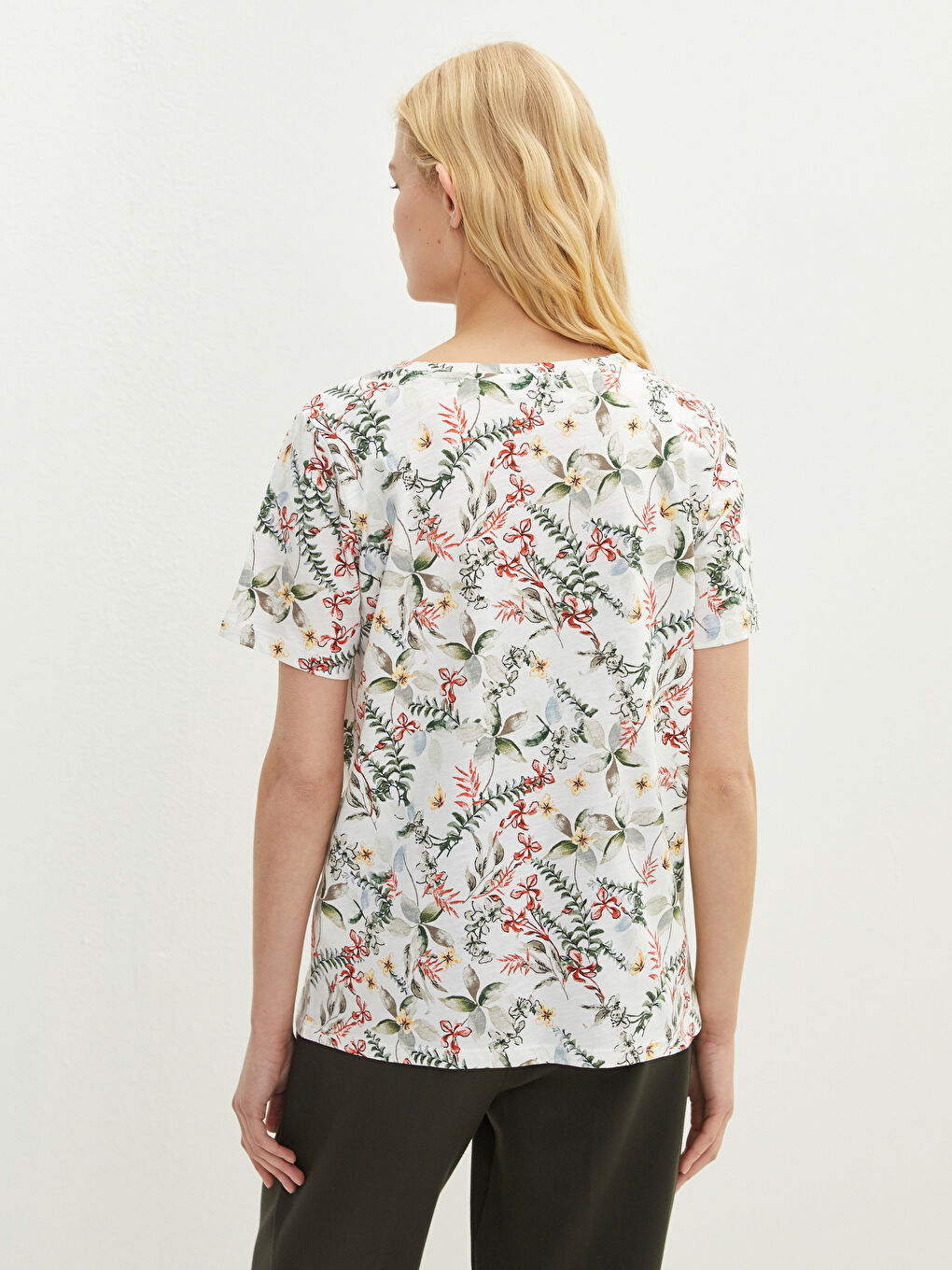 Women's V-Neck Floral Short Sleeve Cotton T-Shirt-4