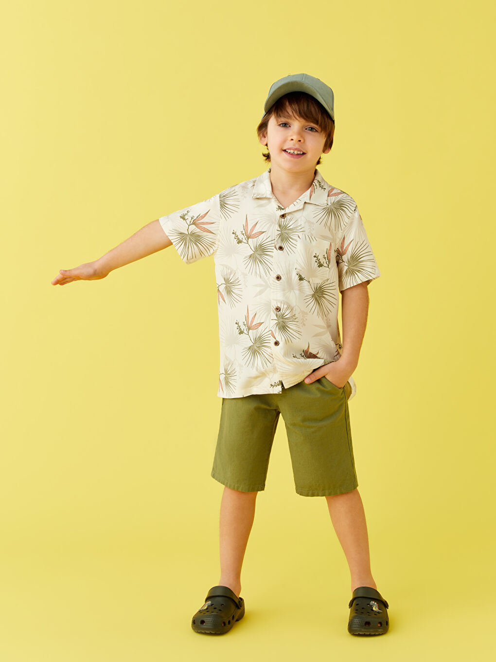 Basic Gabardine Boy Shorts With Elastic Waist -S29111Z4-H8M