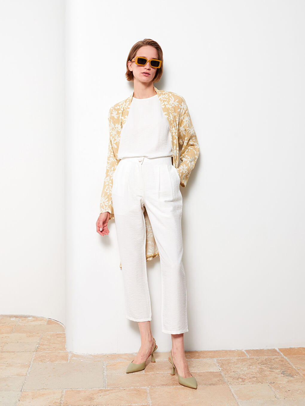 Pantaloni Standard Fit Regular cu Detalii la Buzunar pentru Femei