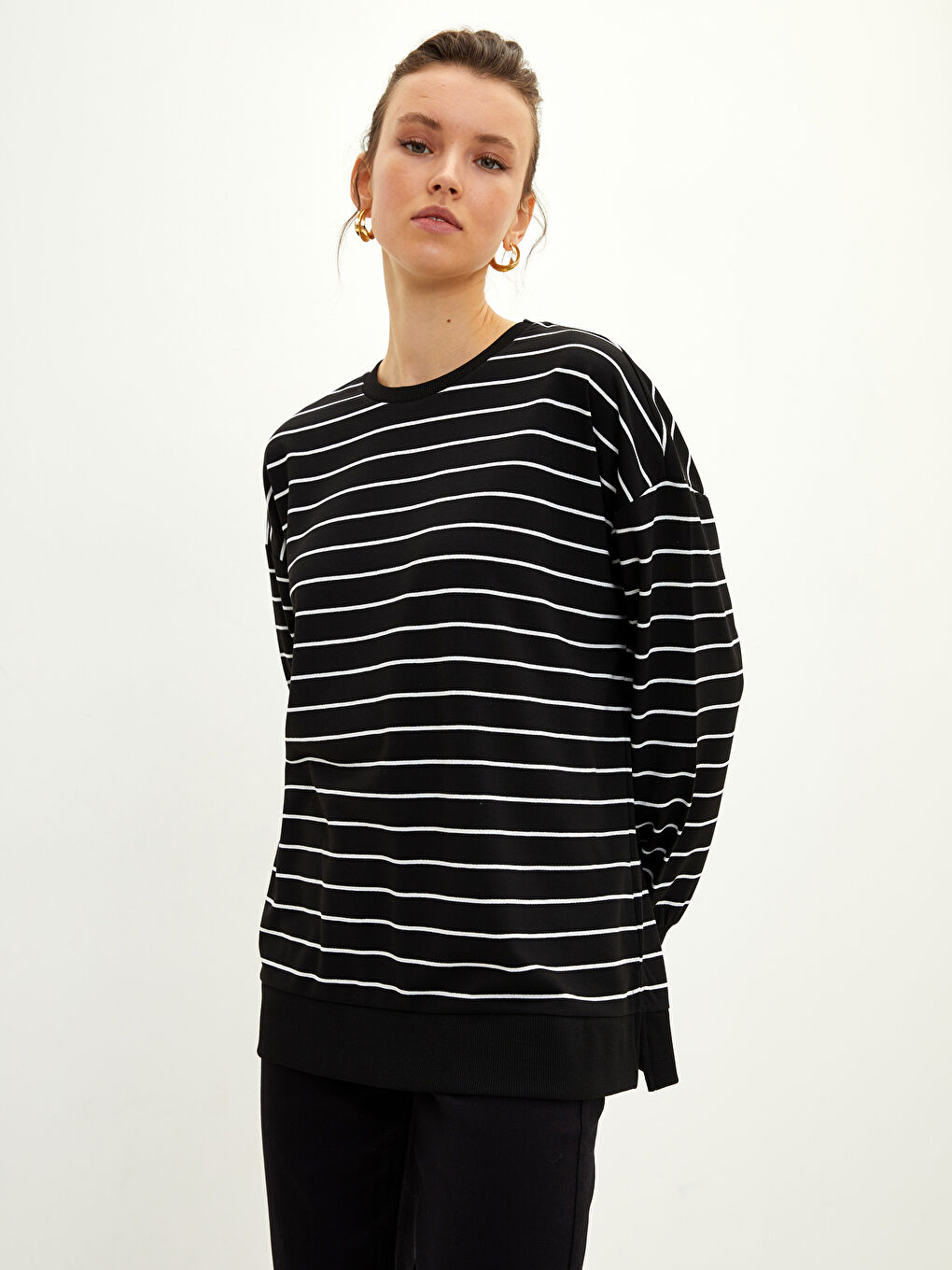 Siyah Bisiklet Yaka Çizgili Uzun Kollu Kadın Sweatshirt