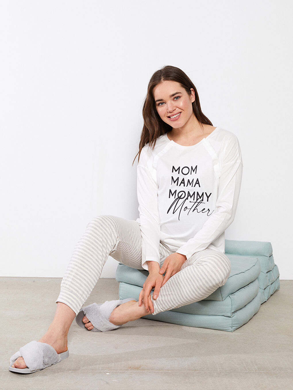 Ensemble de pyjama de maternité à manches longues imprimé col rond avec allaitement