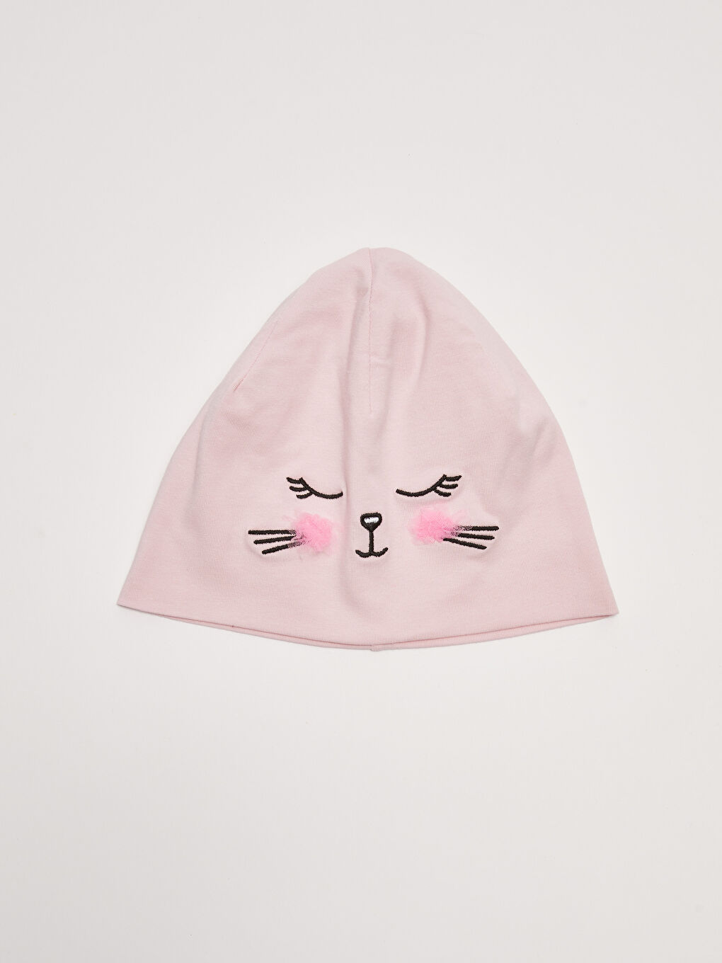 قبعة بنات مطرزة بشكل قطة