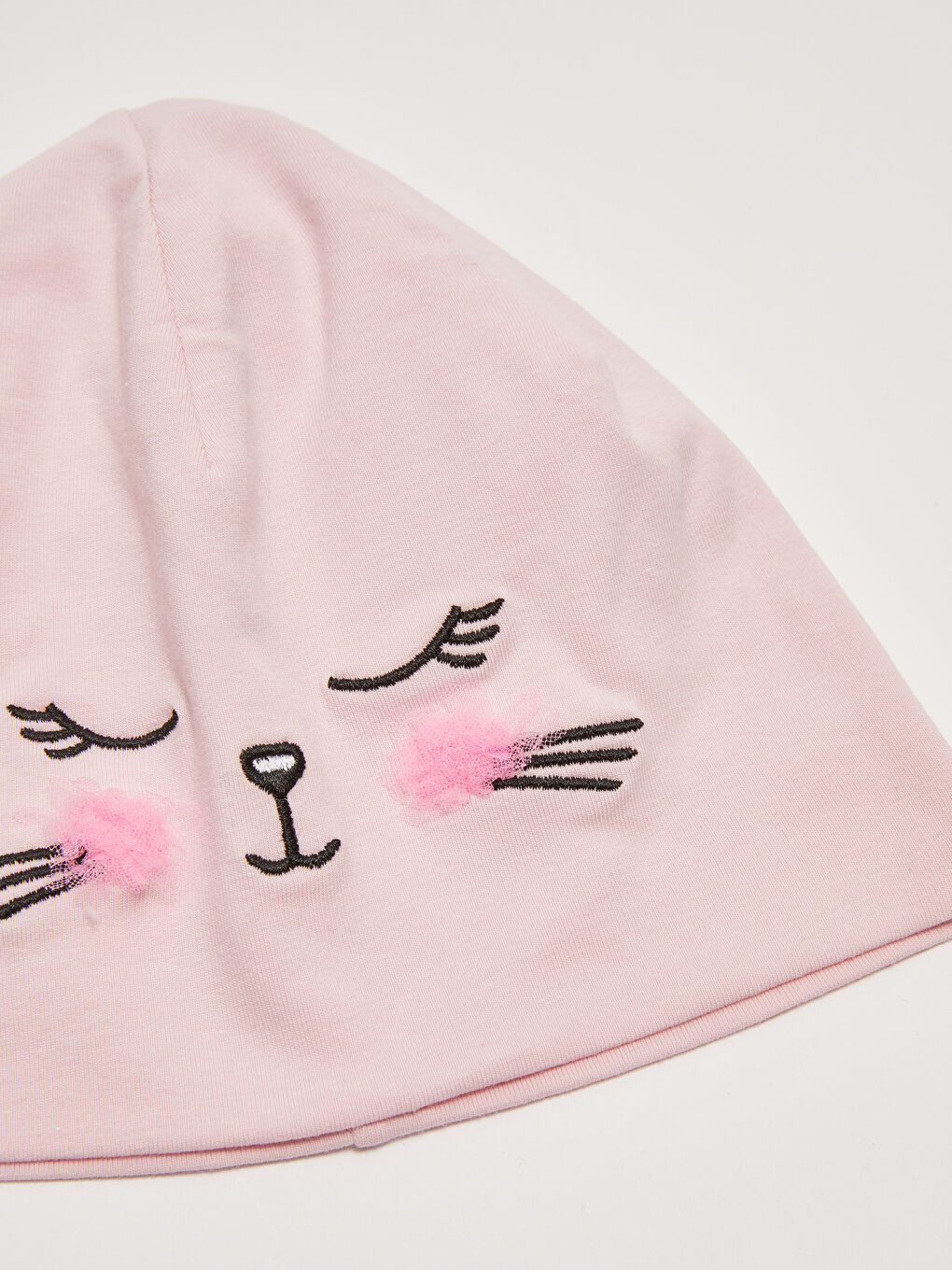 قبعة بنات مطرزة بشكل قطة-2