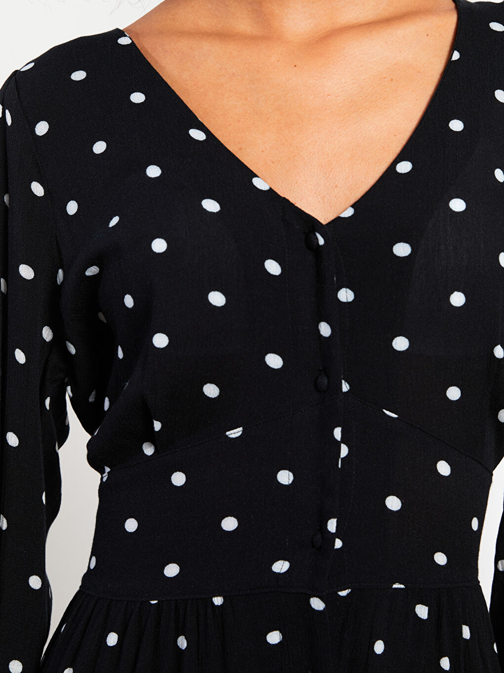 Φόρεμα Γυναικείο Μακρυμάνικο Βισκόζη Πουά Λαιμόκοψη V-3