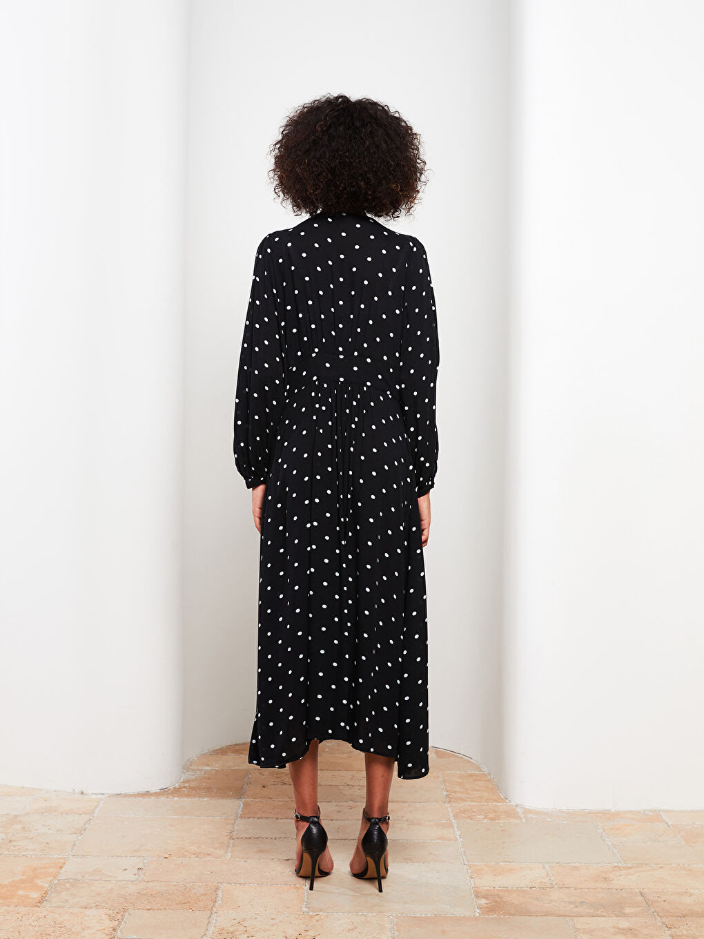 Φόρεμα Γυναικείο Μακρυμάνικο Βισκόζη Πουά Λαιμόκοψη V-4