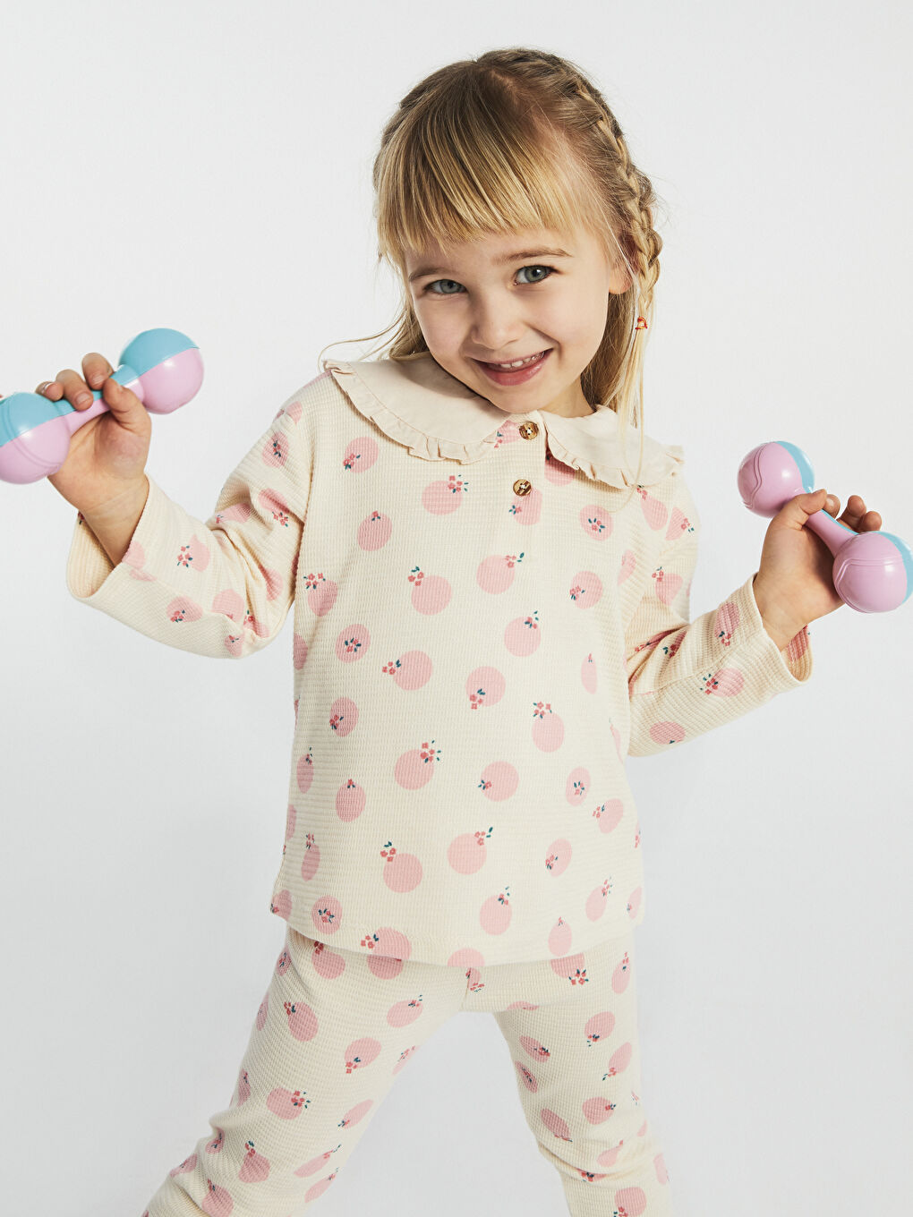 طقم تيشيرت وبنطلون بناتي رضع بكم طويل وياقة بيبي مطبوع - قطعتين-2