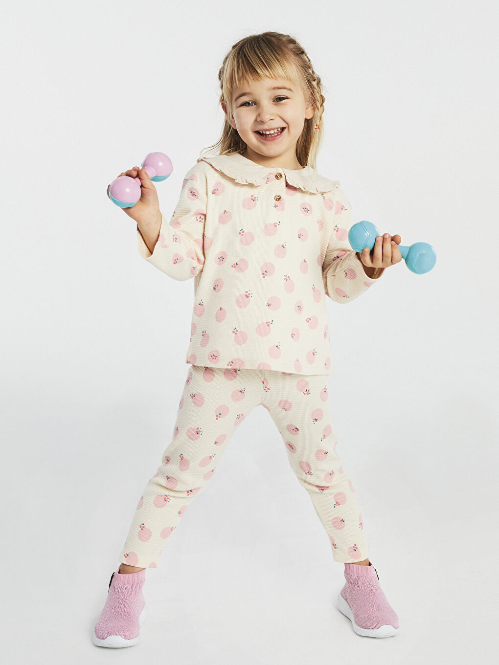 طقم تيشيرت وبنطلون بناتي رضع بكم طويل وياقة بيبي مطبوع - قطعتين-1