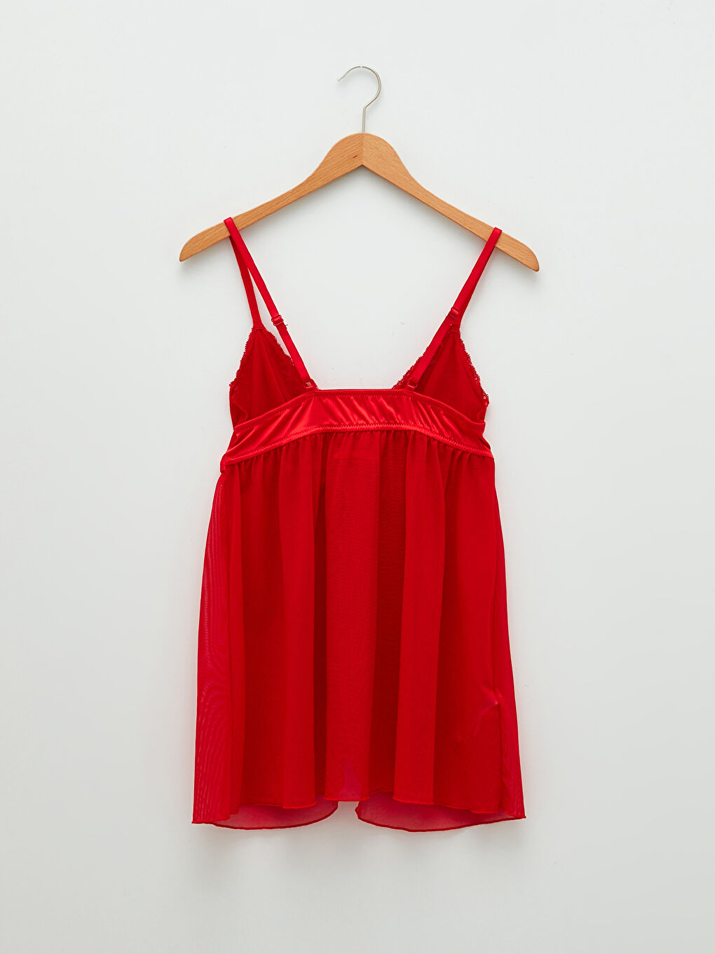 Nuisette en dentelle à encolure en V-1