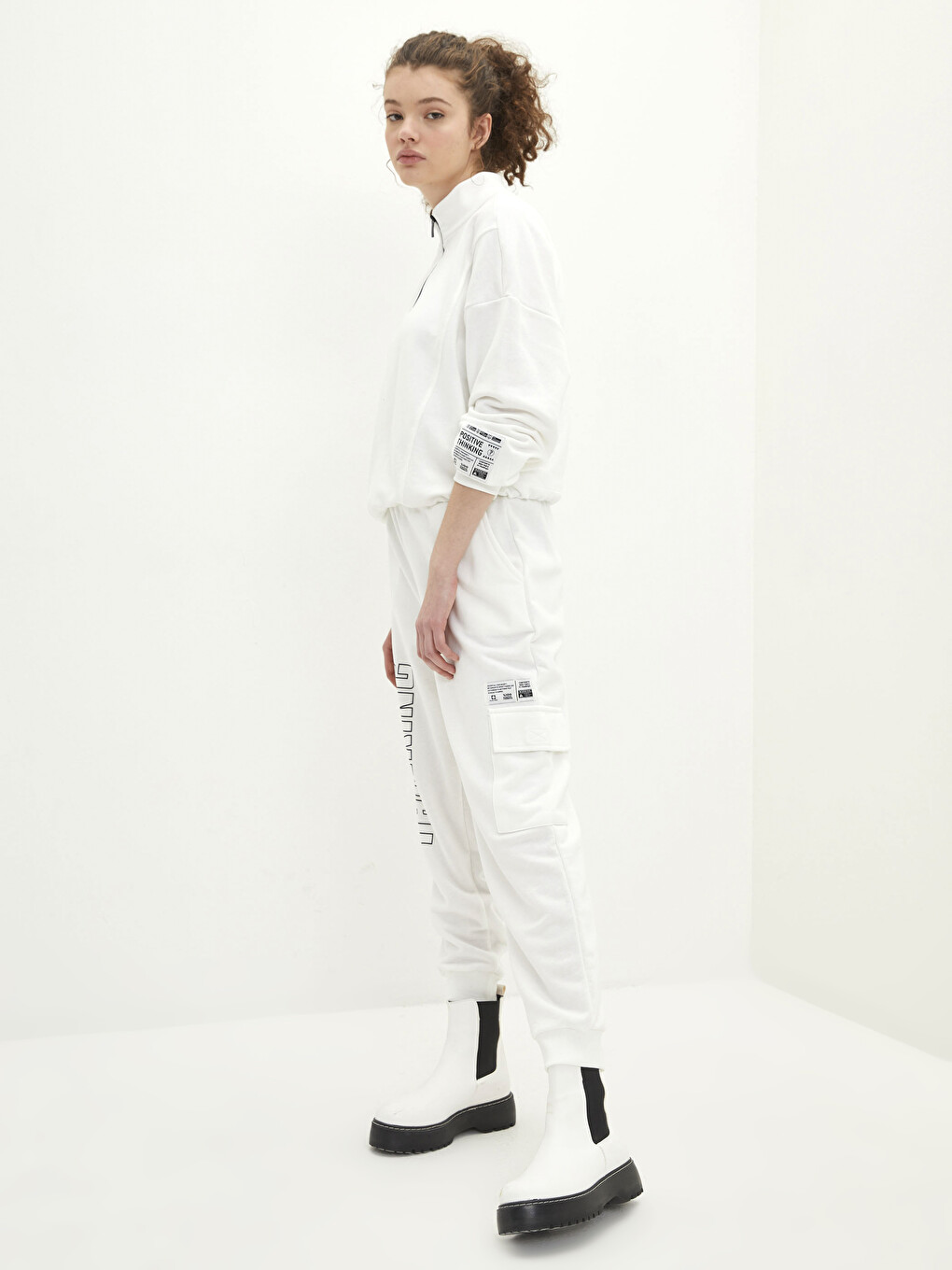 Elastic Waist Text Printed Women's Jogger Sweatpants-2