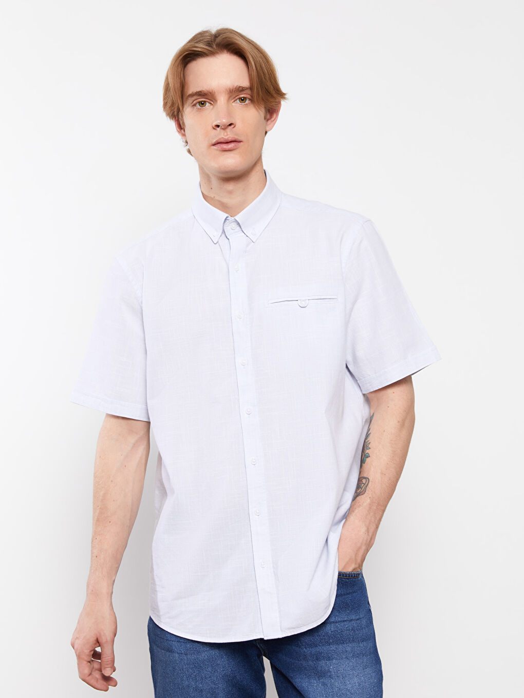 قميص رجالي بكم قصير بقصة عادية