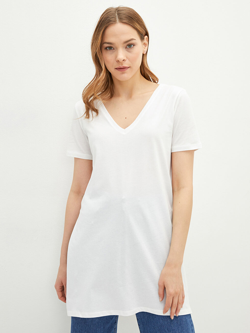 Ekru V Yaka Düz Kısa Kollu Kadın Tişört