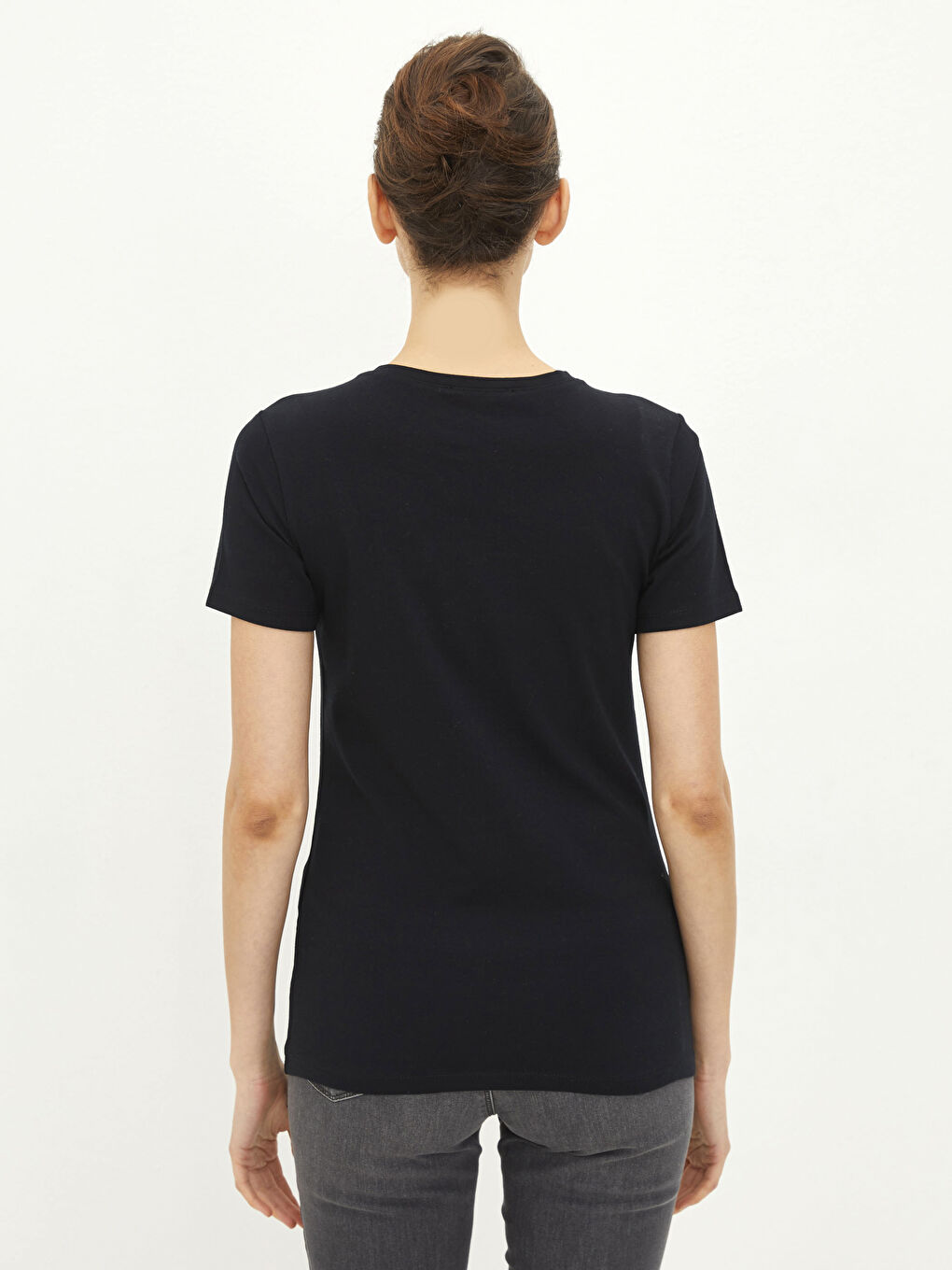 Siyah Bisiklet Yaka Düz Kısa Kollu Kadın Tişört-3
