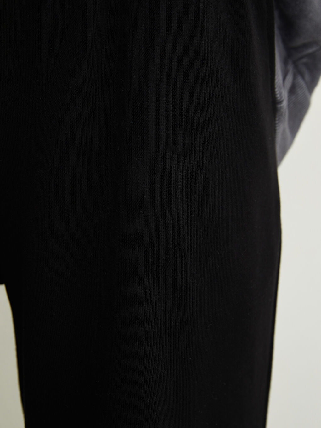 Siyah Beli Lastikli Düz Cep Detaylı Kadın Eşofman Altı-3