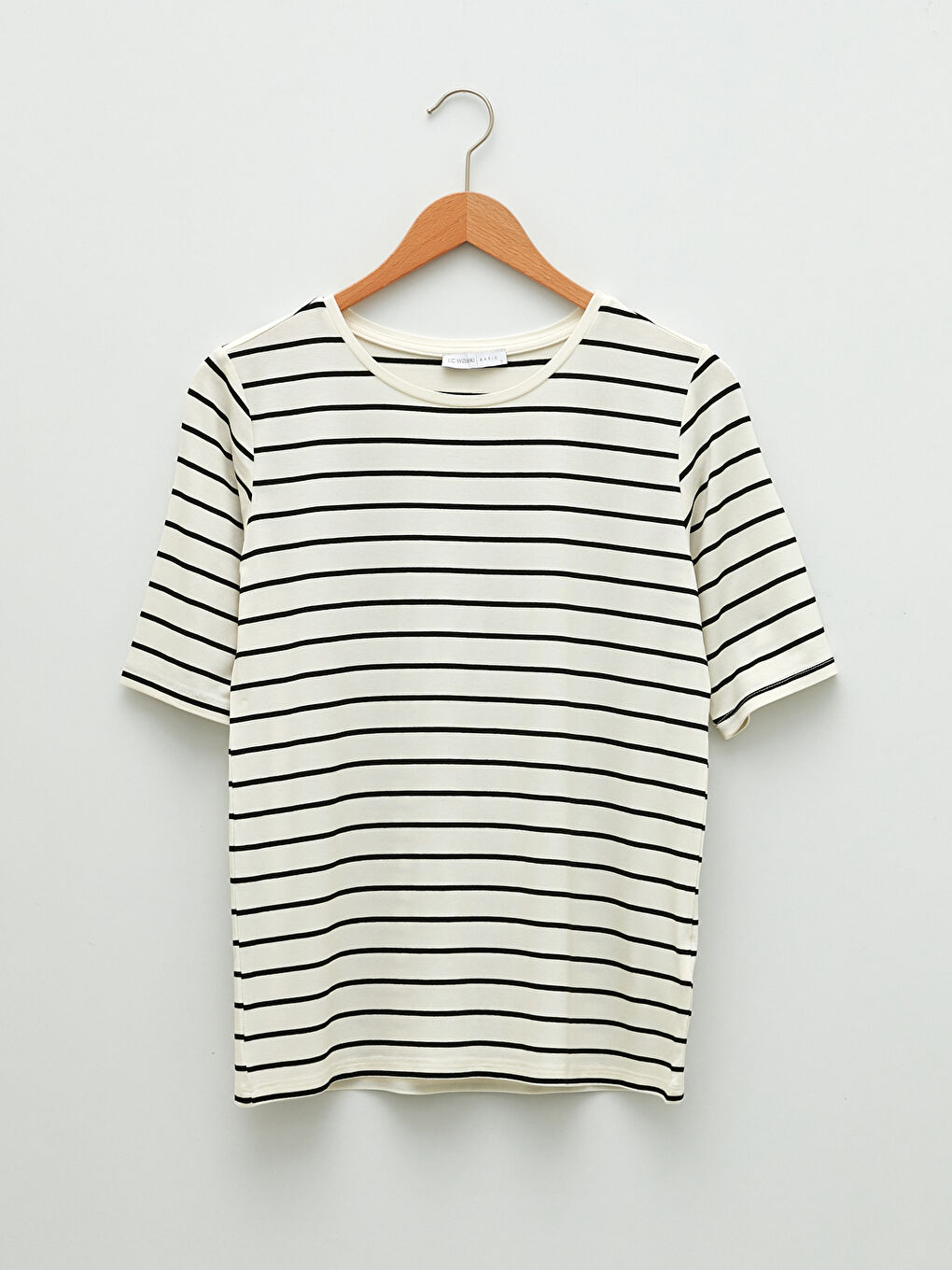 Beyaz Bisiklet Yaka Çizgili Kısa Kollu Kadın Tişört-5