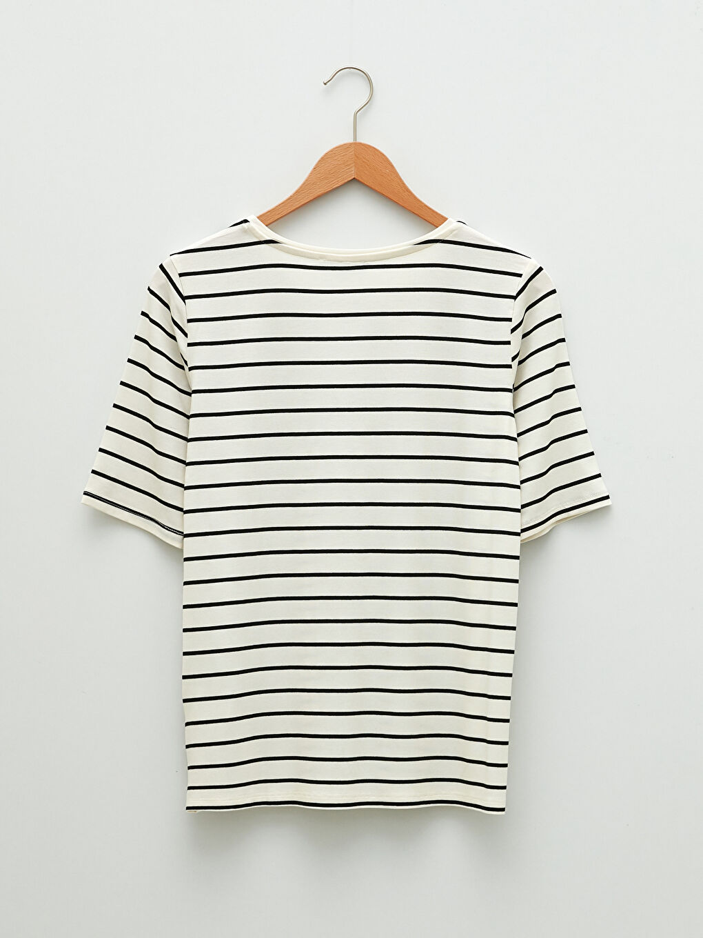 Beyaz Bisiklet Yaka Çizgili Kısa Kollu Kadın Tişört-6