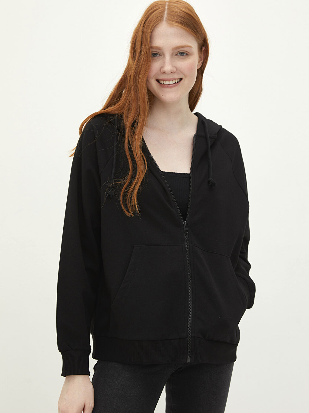 Siyah Kapüşonlu Düz Uzun Kollu Kadın Spor Hırka-1