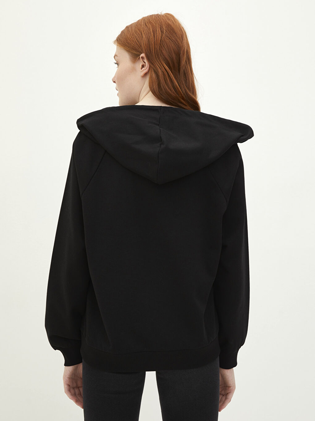 Siyah Kapüşonlu Düz Uzun Kollu Kadın Spor Hırka-4